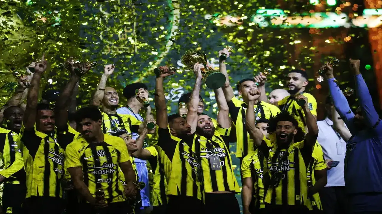 الاتحاد يتحرك للتعاقد مع مدرب أرجنتيني شهير